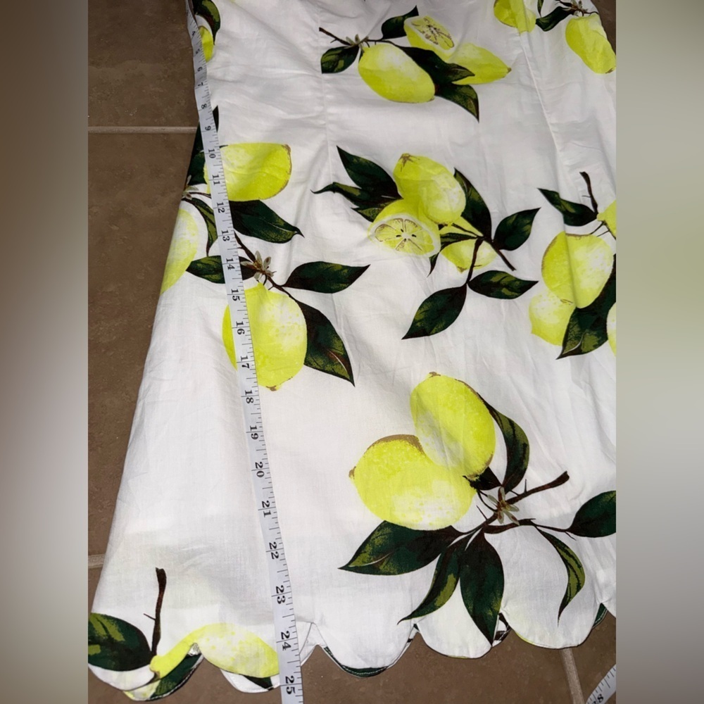 Lemon Scallop Dress - Picture 8 of 9